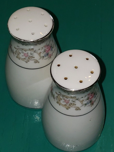 Vintage Porcelain Noritake Salt & Pepper Shakers - Picture 2 of 3