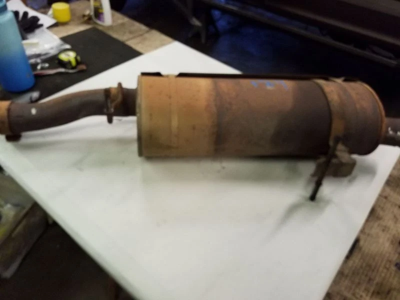 Silenciador de escape 5,4 L 5,4 OEM compatible con 99 00 01 02 03 Ford F250 F350 Foto 2 de 4