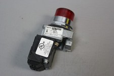 NEW SIEMENS PILOT LIGHT SWITCH RED OIL TIGHT 52PL4E2