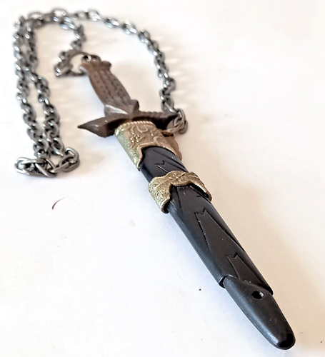 Vintage Miniatur Schwert verziert Display Messing Griff Klinge Dekor hängende Kette - Bild 17 von 17