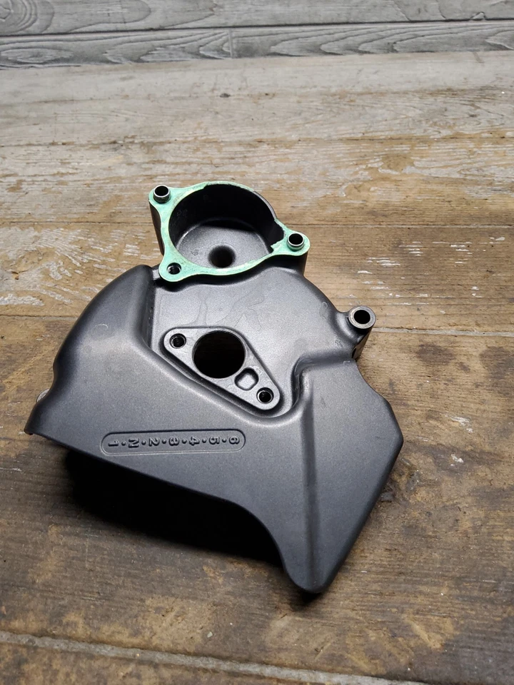 Cubierta de piñón de cadena de transmisión delantera Honda Interceptor VFR800 2002 02-09 Foto 4 de 4