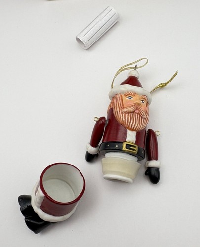 Hallmark Keepsake Adorno de Navidad Cápsula del Tiempo de Santa con Pergamino Interior 2001 - Imagen 7 de 12