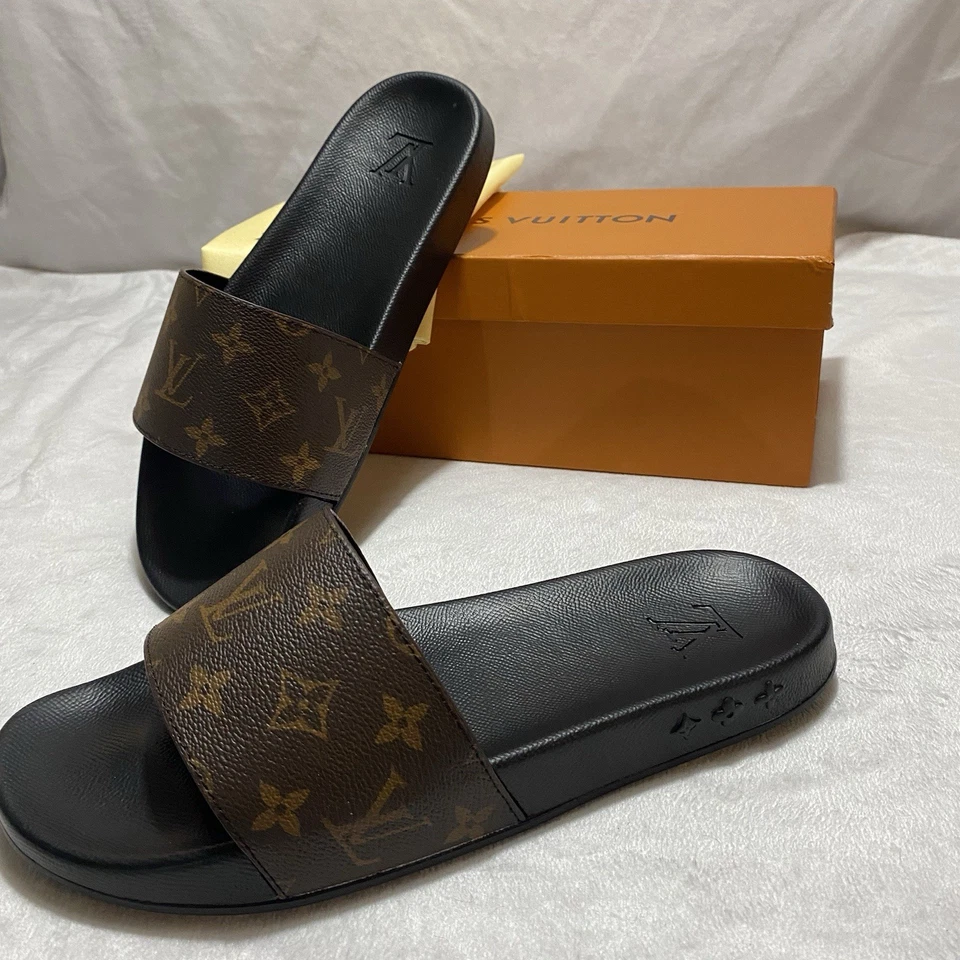 Toboganes para hombre Louis Vuitton Waterfront Mule Foto 2 de 3