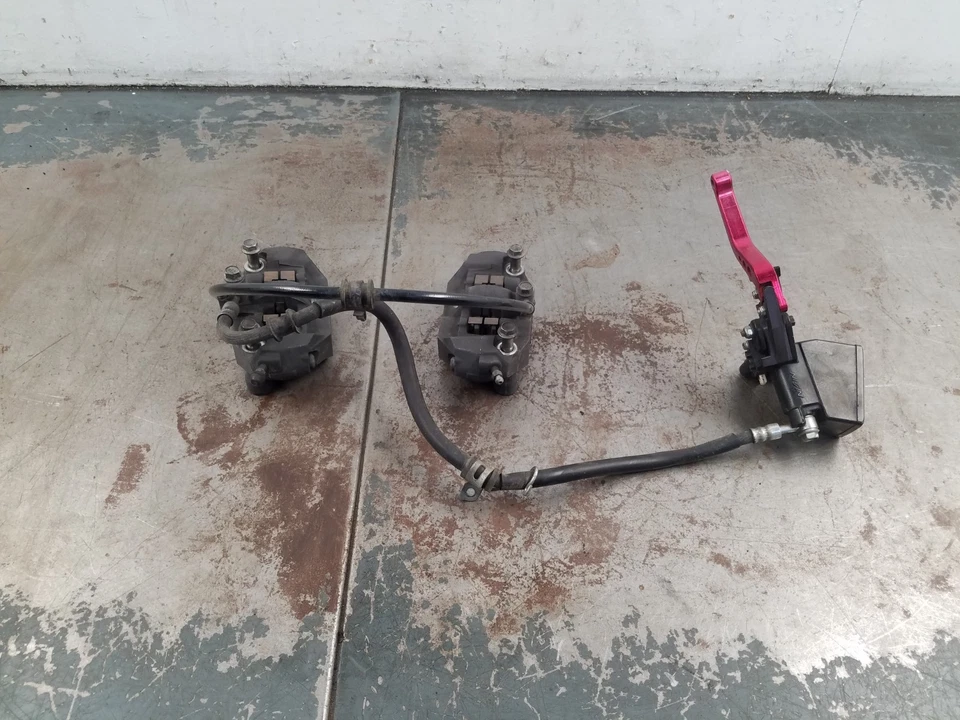 2012 08 - 18 Suzuki Hayabusa Front Brake Calipers / Master Cylinder #0863 S2 Foto 3 de 4