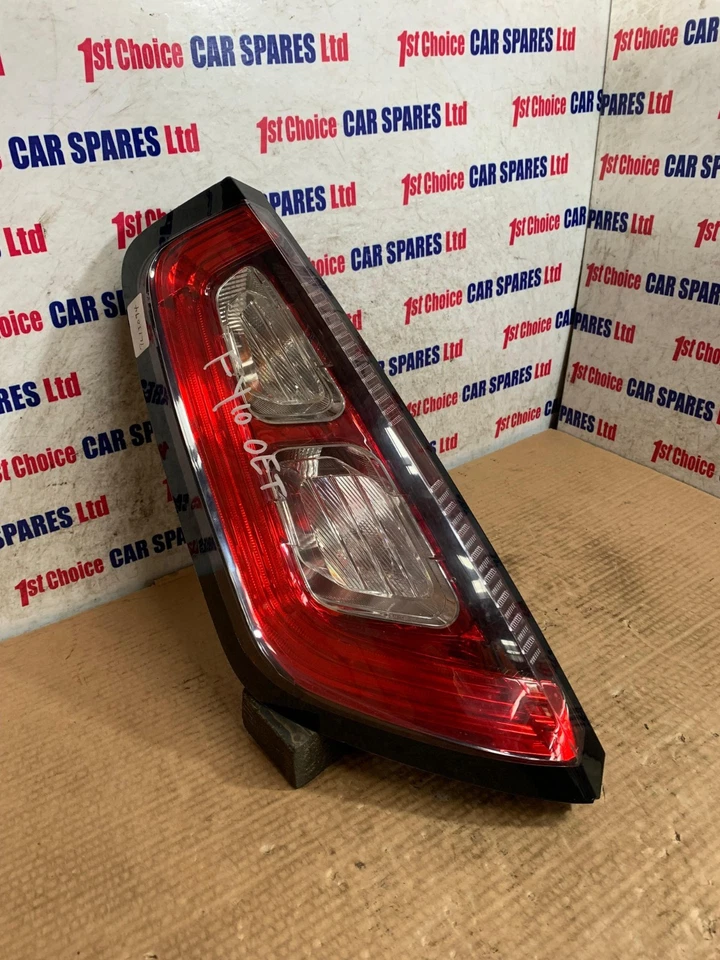 FIAT PUNTO EVO HATCHBACK MK3 FL 199-3 2010 LADO DEL PASAJERO LUZ TRASERA LÁMPARA - Imagen 2 de 4