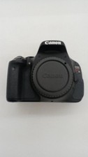 Canon EOS Kiss X5 DSLR Camera Kit EF-S 18-55mm F3.5-5.6 IS II Used