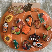 Moon Cake Pumpkin Fall Thanksgiving 15 pieces Clog Charms NEW Crocs