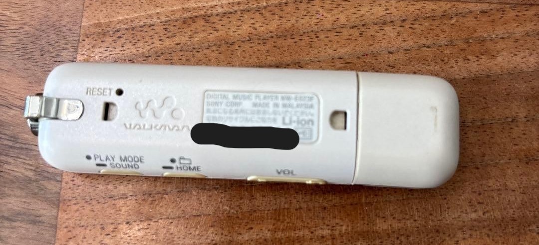 【新品未開封】Sony Walkman NW-E023F ミュージックプレーヤー SONY Walkman NW-E023F 1GB MP3 Digital Music Player Pink USB