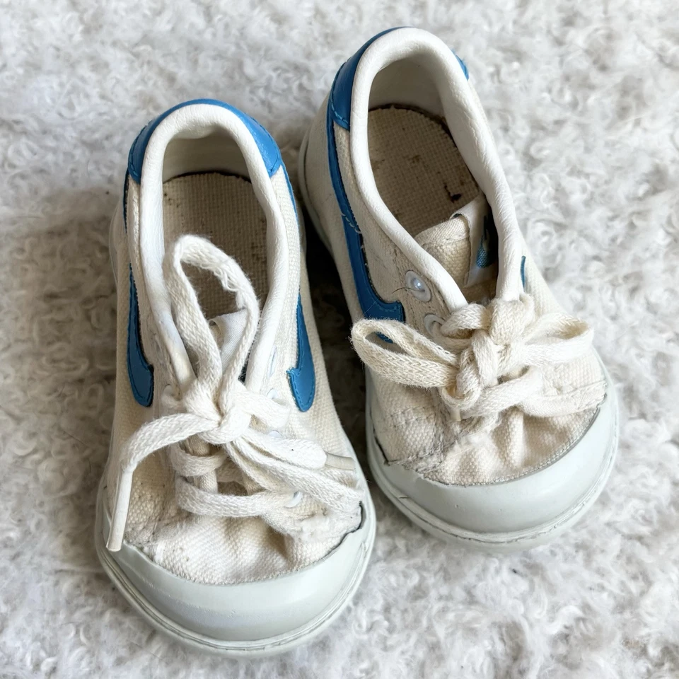 De Colección 1982 Nike Og Niño Pequeño Talla 2.5 Blazer Azul Parte Superior Baja Tenis Zapatos Blancos Defectos Foto 4 de 4