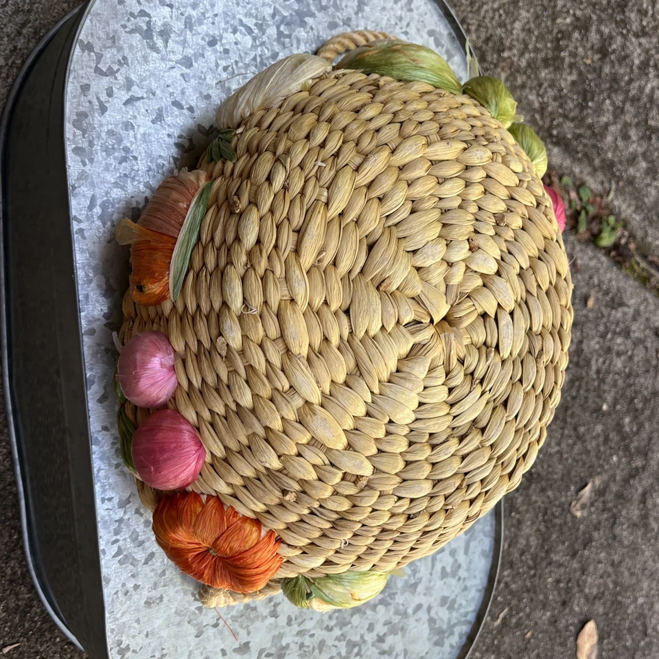 Nesting Raffia Floral Woven Casserole Baskets Lined  Handled Round - Image 4 of 4