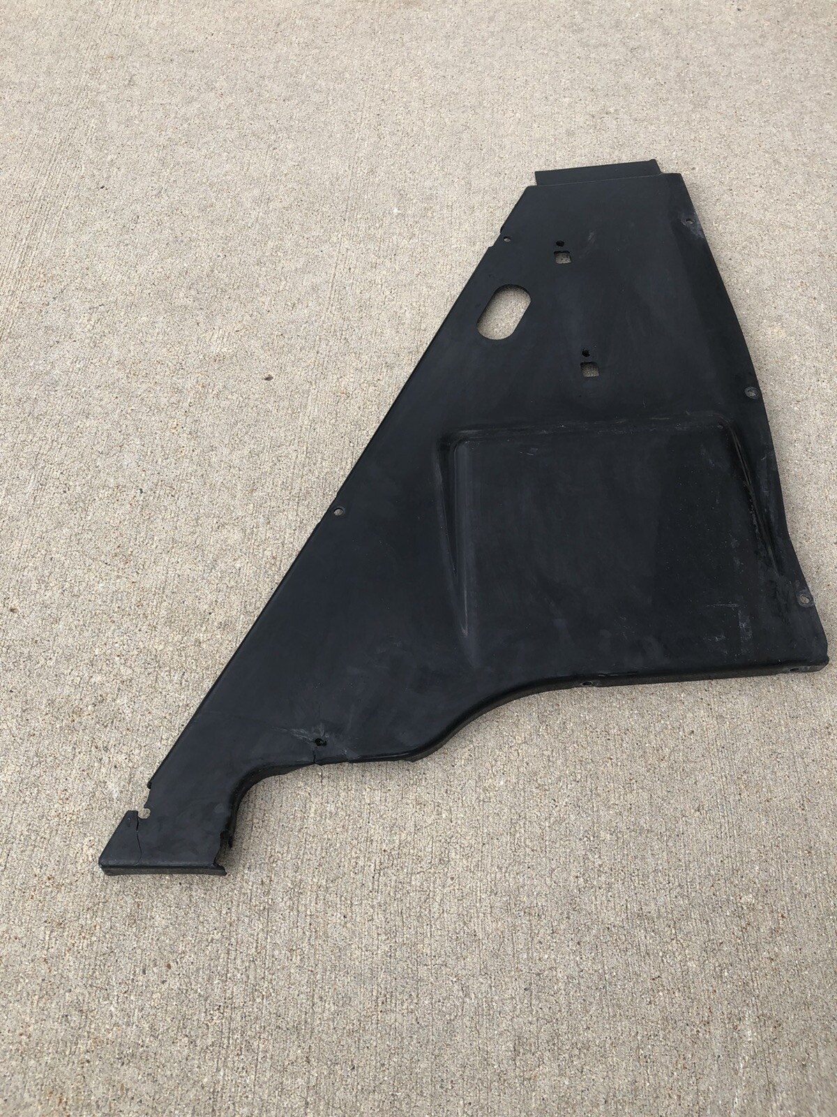 LAMBORGHINI MURCIELAGO REAR LEFT BOTTOM COVER OEM 410825215A
