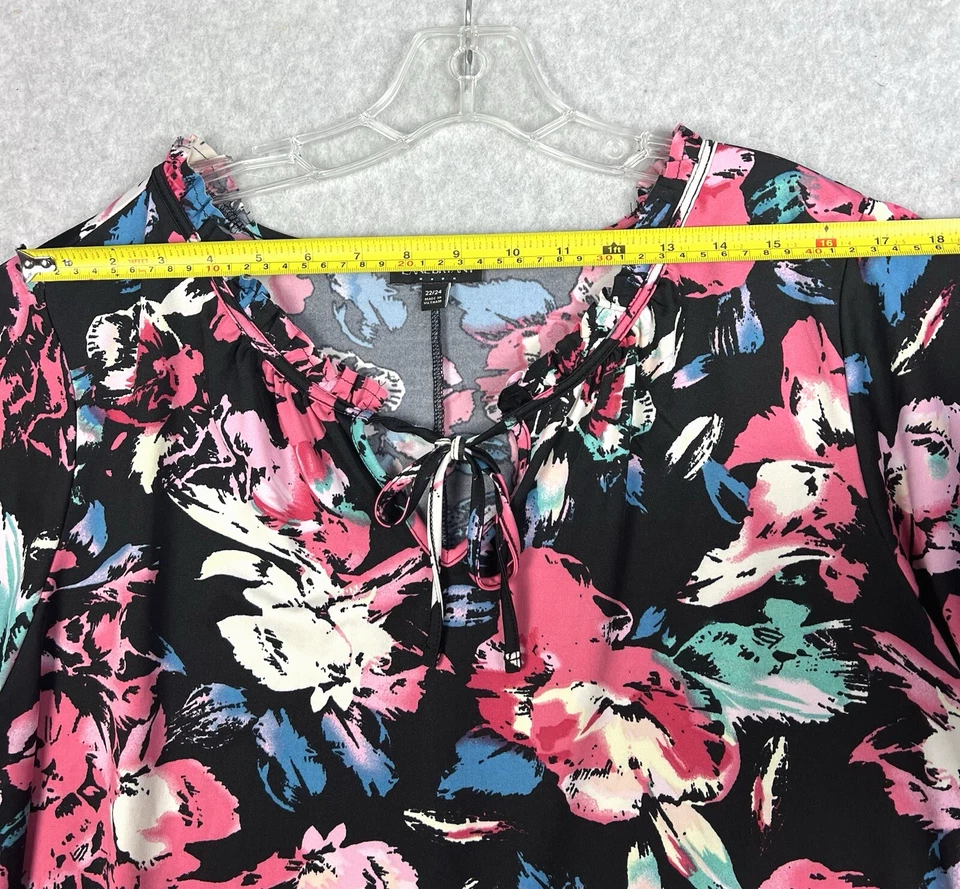 Blusa Lane Bryant para mujer 22/24 negra floral cuello atado manga corta plus top Foto 4 de 4