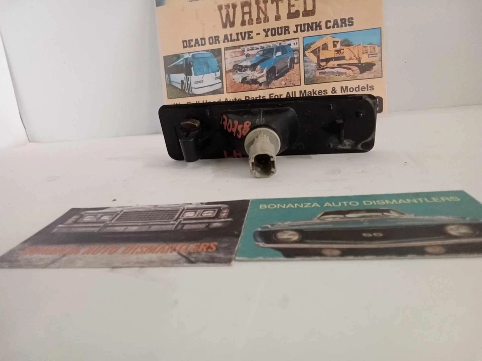 MARCADOR DELANTERO CHEVY GEO TRACKER 90-98 (montado en guardabarros); LH (conductor) OEM USADO Foto 3 de 4