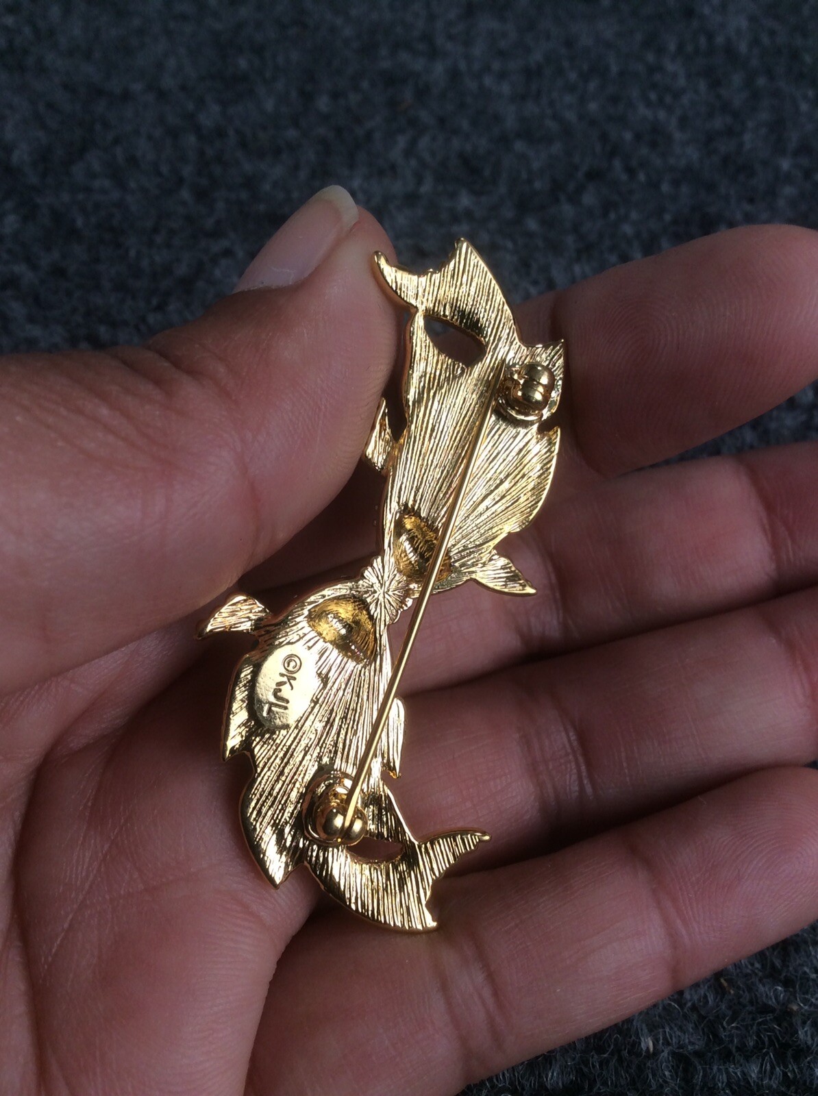 vtg. KJL Kenneth Jay Lane  koi fish Gold Tone Pin… - image 3