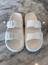 J Slides Beach Slide Buckle Cushion Chunky Sandals Size 8 White
