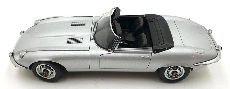 Autoart 1/18 Scale Diecast DC2425F - Jaguar E-Type Cabriolet - Silver - Image 3 of 4