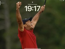 Apple iPad Air 13-inch (M2, 2025) 256GB Wi-Fi ? Cracked Screen ? Fully Working