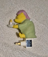 Disney Classic Winnie the Pooh in Nightshirt Ceramic Plug-In Night Light WORKS