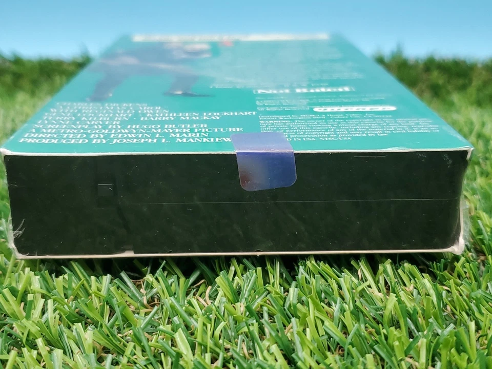 A CHRISTMAS CAROL - Charles Dickens (VHS 1938/1988 B&W) New/Factory Sealed - Image 4 of 4