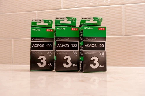 Fujifilm Neopan (original) ACROS 100 35mm – 12 Rolls – Original Film – Exp 2019 - product listing photo
