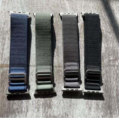 4-Pack Apple Watch Solo Loop Watchbands 42mm - Blue, Green, Gray, Black