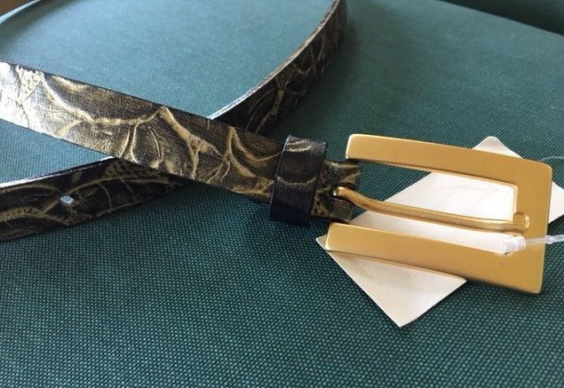 NWT ARDEN B embossed leather belt gold black gold tone  display picture 3
