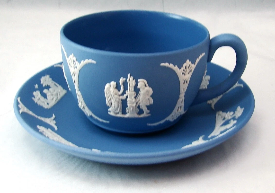 3 Soucoupes / Sous-tasses Grès véritable