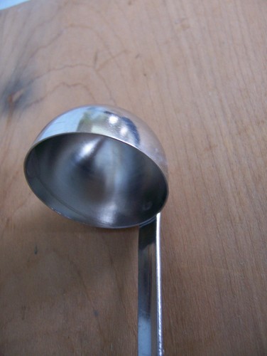 Lotto di 2 mestoli vintage Vollrath 58055, 6 once e 58510, 1 oz venduti in acciaio inossidabile - Foto 8 di 11