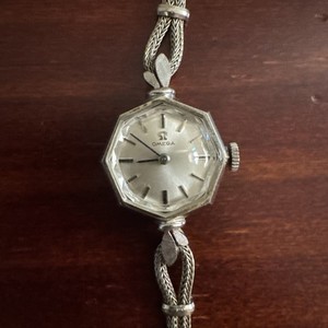 Vintage Omega Swiss 14K Gold Ladies Cocktail Watch Octagonal Mesh Bracelet Runs