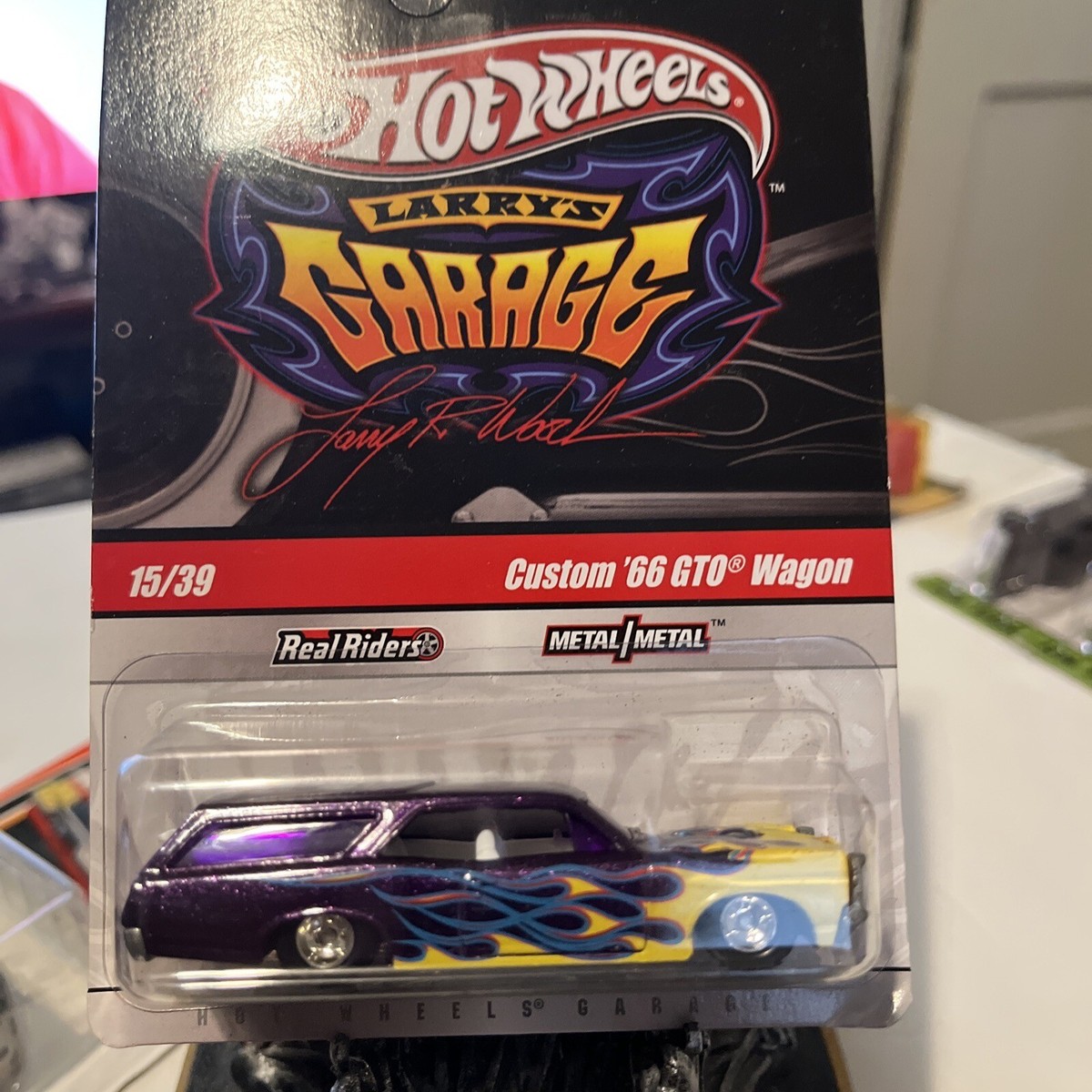 2009 HOT WHEELS LARRY'S GARAGE CUSTOM '66 GTO WAGON PURPLE