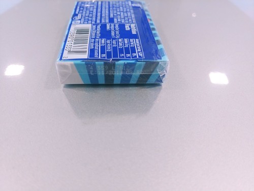 Air Heads Gum pack Blue Raspberry w/ micro candies 14 sticks suger free - Picture 5 of 11