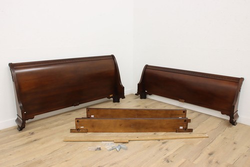 Henredon Vintage Carved Mahogany King Size Sleigh Bed #53830 - Picture 17 of 18