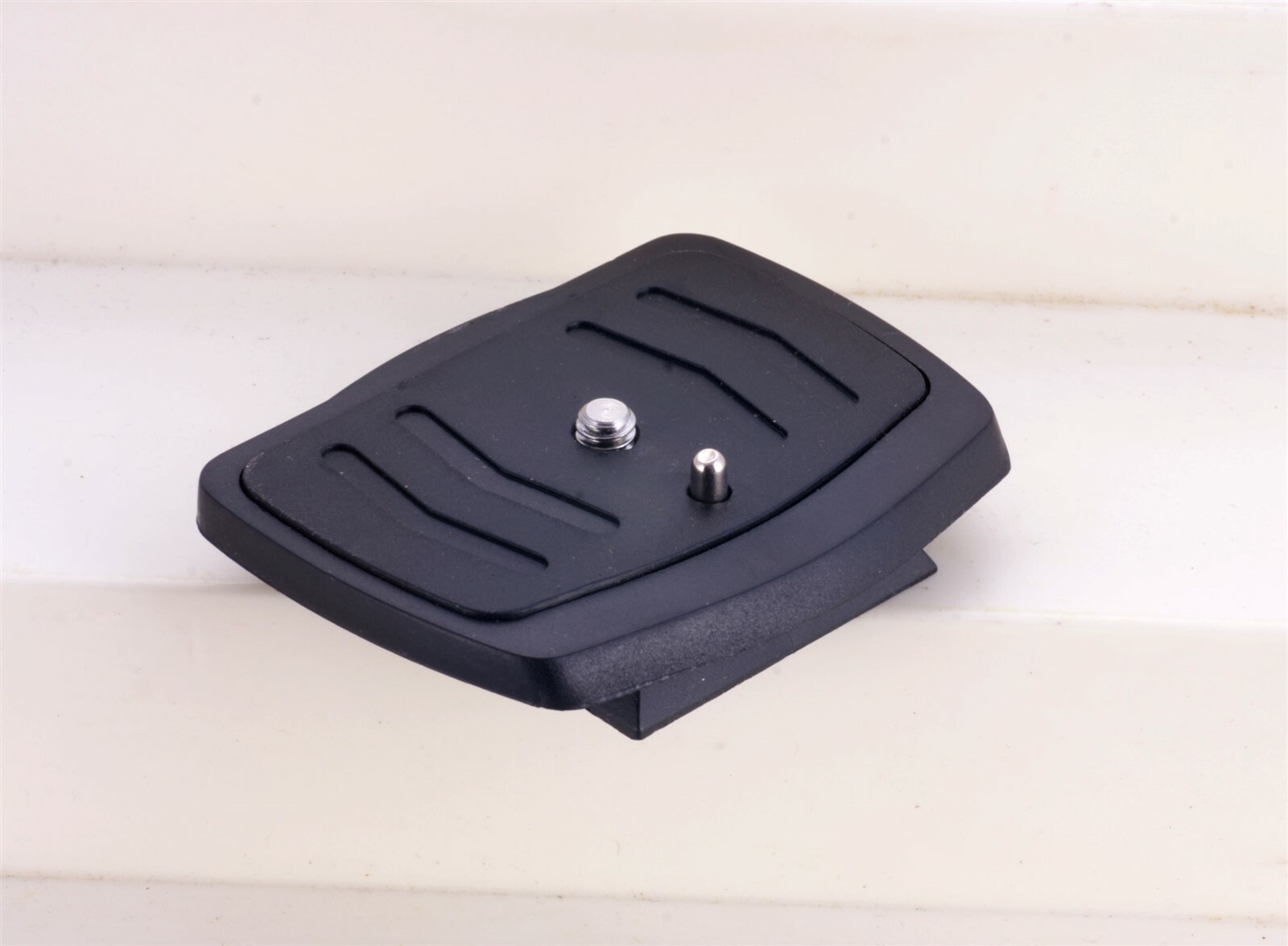 Quick Release Plate for Targus Tripods TGT58TR TGTBK58T TG666TR or