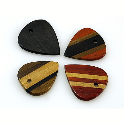 PLEKTRUM SET 4  HOLZ PLEKTRUMS  MIT BOX VON ROCKYS  25 MM x 22 MM JAZZ GROESSE