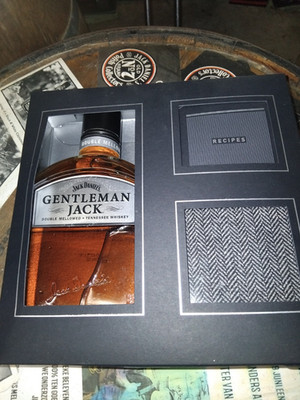 Jack Daniel's Gentleman Jack,  750ml + 4 Untersetzer und Rezeptbuch, 2017