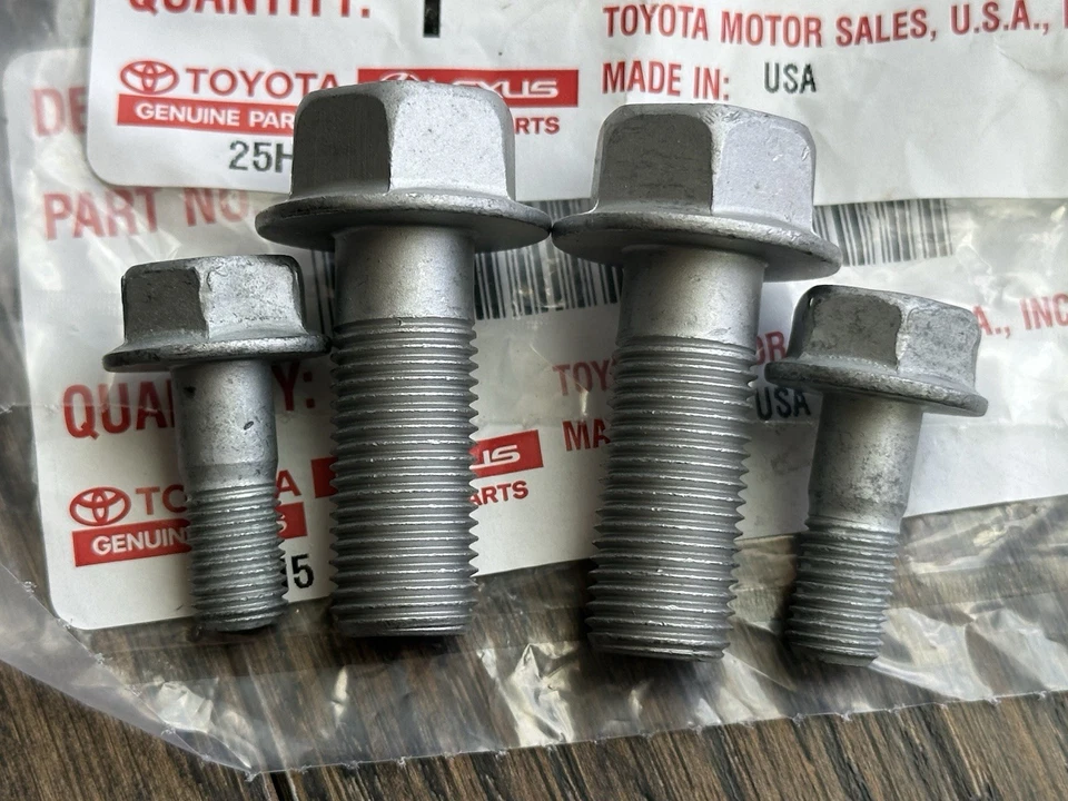 Juego de pernos de pinza delantera OEM 1998-2005 Lexus GS300 17 mm (cantidad 2) y 14 mm (cantidad 2) Foto 3 de 4