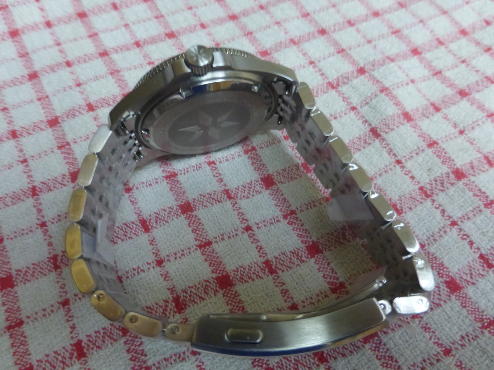 Ardio Caribe microbrand automatic dive watch - image 3