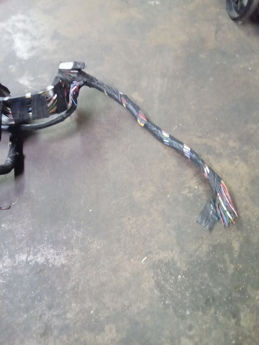 ザシアンページ 2022 Ghana Alien 1/2 oz Silver Coin | Scottsdale Mint