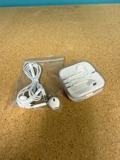 3.5 mm Apple EarPods In-Ear Wired with Remote  Mic iPhone 5 / 6 iPad Headphone