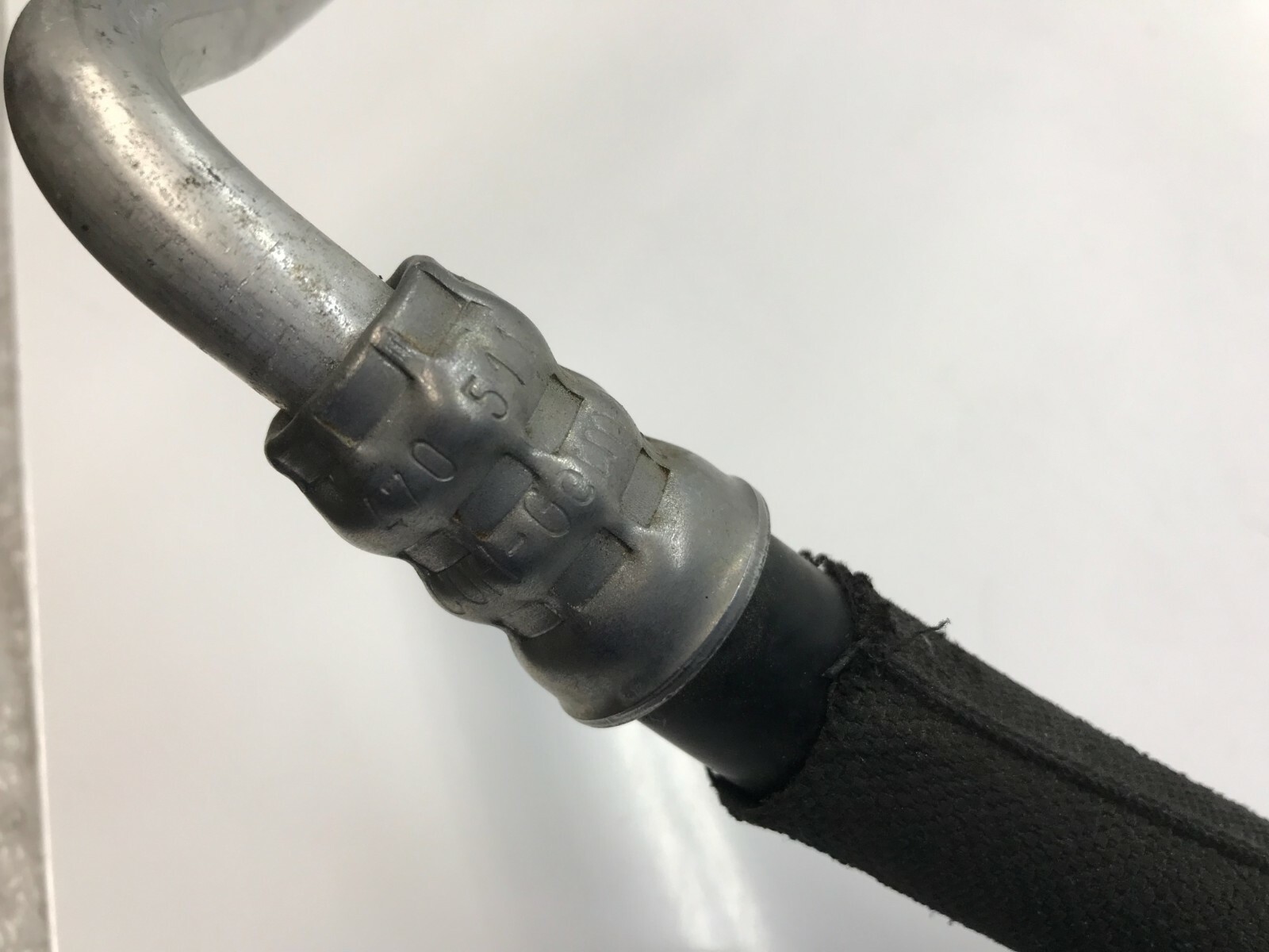 LAMBORGHINI AVENTADOR LP700 750 REAR OIL COOLER PIPE LINE HOSE OEM 470511805B