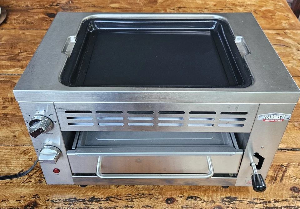 Cocina rápida eléctrica Joe Namath Super Grill | A5649 | Plancha de puerta trasera de fútbol Foto 3 de 4