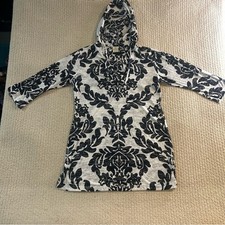 Túnica grande con capucha para mujer Balance Collection negra blanca damasco Burnout encubrimiento