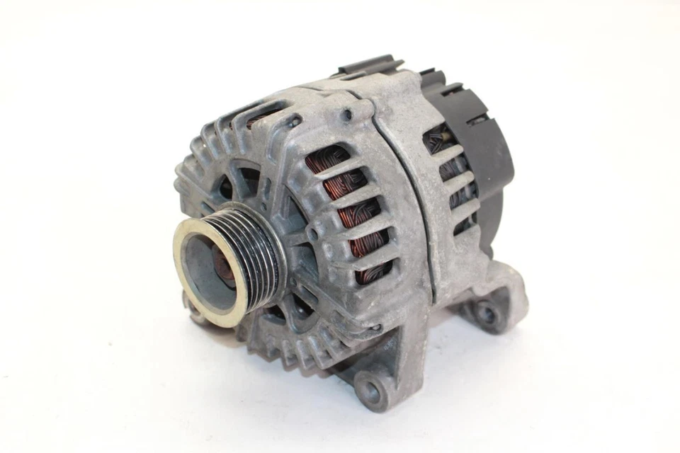 08-13 BMW M3 4.0L Alternator Assembly 7838656 - Image 2 of 4