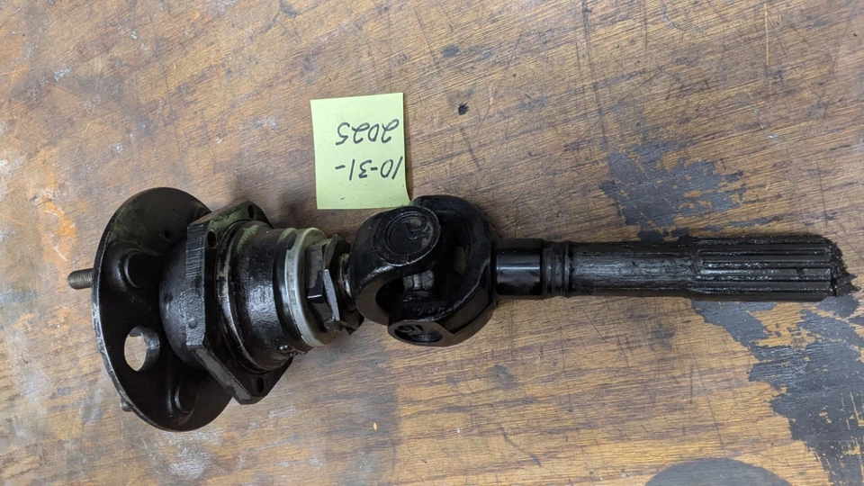 Triumph TR6 Rear Axle Shaft with Hub - Image 2 of 4