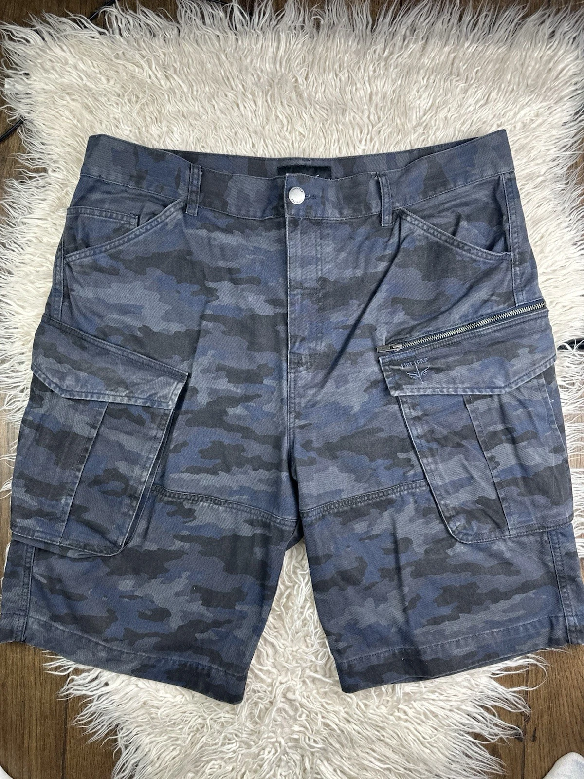 Firetrap Blue Camo Cargo Shorts Men’s Size 3XL Utility Combat Shorts
Opens in a new window or tab