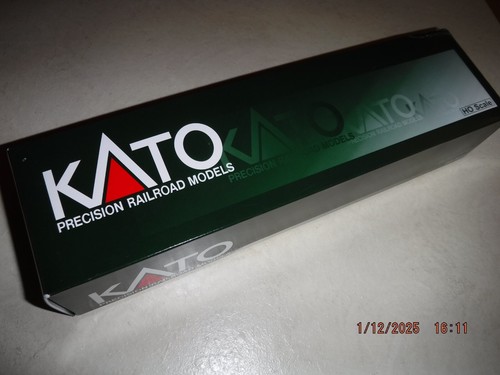 KATO HO GE P42 "GENESIS" AMTRAK PHASE Vb LOCOMOTIVE #188 ITEM #37-6103 - NEW! - Picture 7 of 7