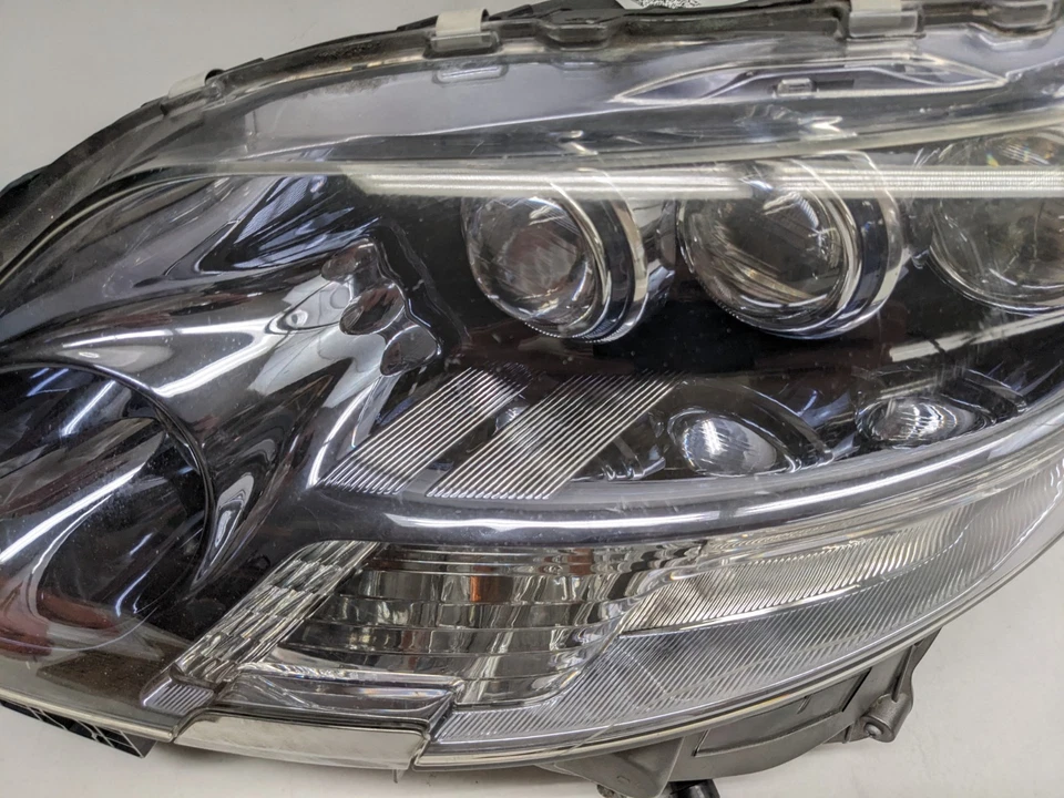 Faro delantero izquierdo conductor Lexus LS600h 2008-2009 BK6 Foto 4 de 4