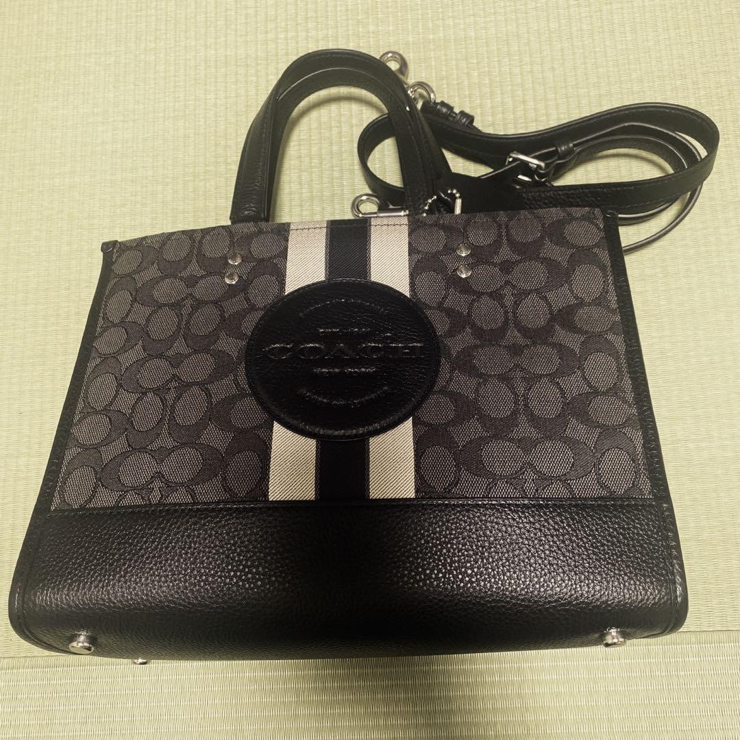 Stylish Coach Tote Bag for Women - Durable & Fashionable