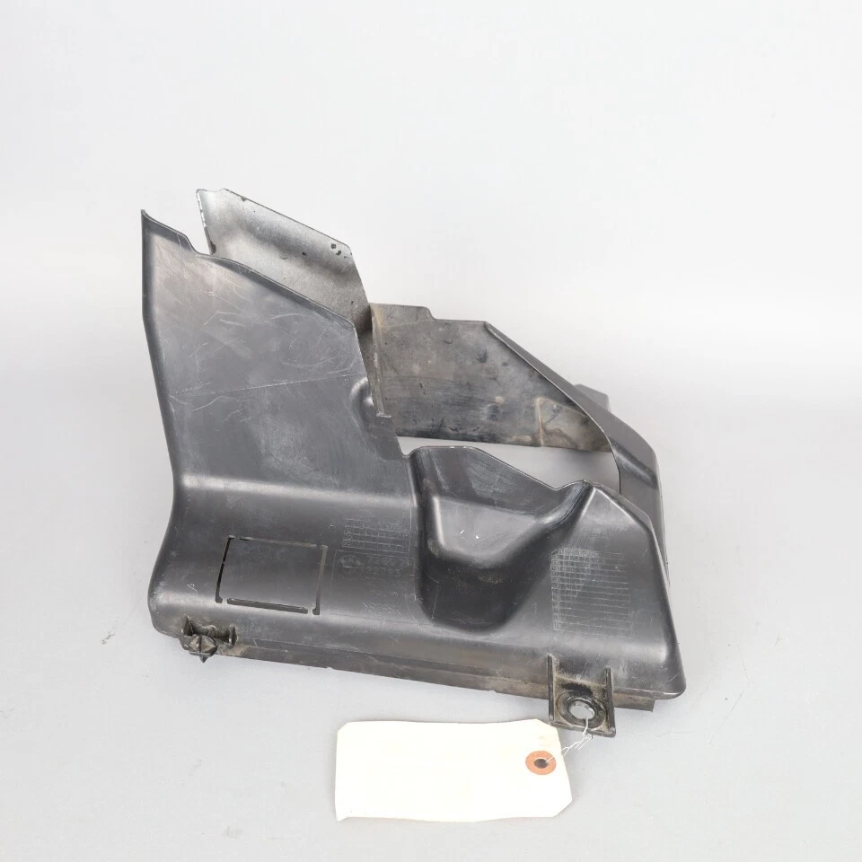 2011-2013 BMW 528i 535i 550i Oil Water Cooler Air Duct Shroud Right OEM Used - Изображение 2 из 4
