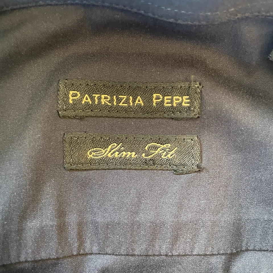 Camisa de vestir negra calce ajustado con botones manga larga Patrizia Pepe para hombre 54 Foto 3 de 4
